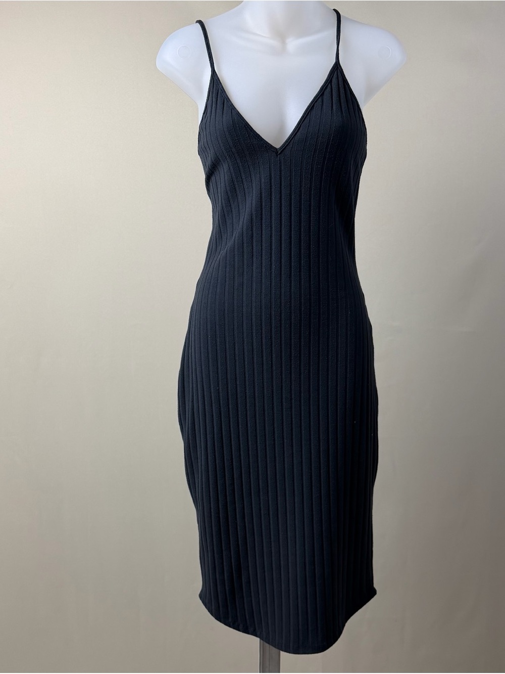 Kendall & Kylie Black Ribbed V-Neck Midi Slip Dress